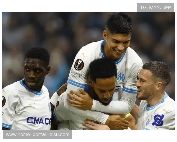 马赛vs斯特拉斯堡半场2-0,奥巴梅扬头球破门 马赛vs斯特拉斯堡半场2-0,奥巴梅扬头球破门